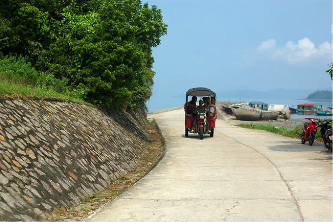 tuk tuk minh châu quan lạn