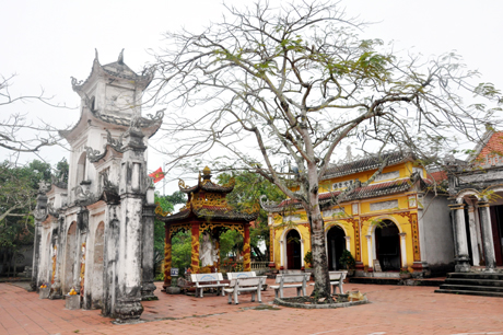 chùa Quan Lạn