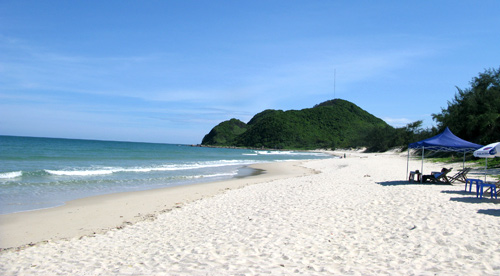 Bãi biển Quan Lạn