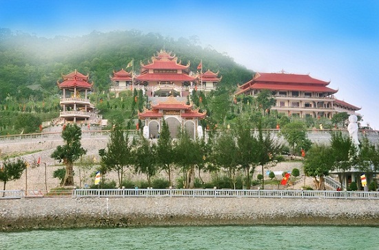 Chùa Cái Bầu