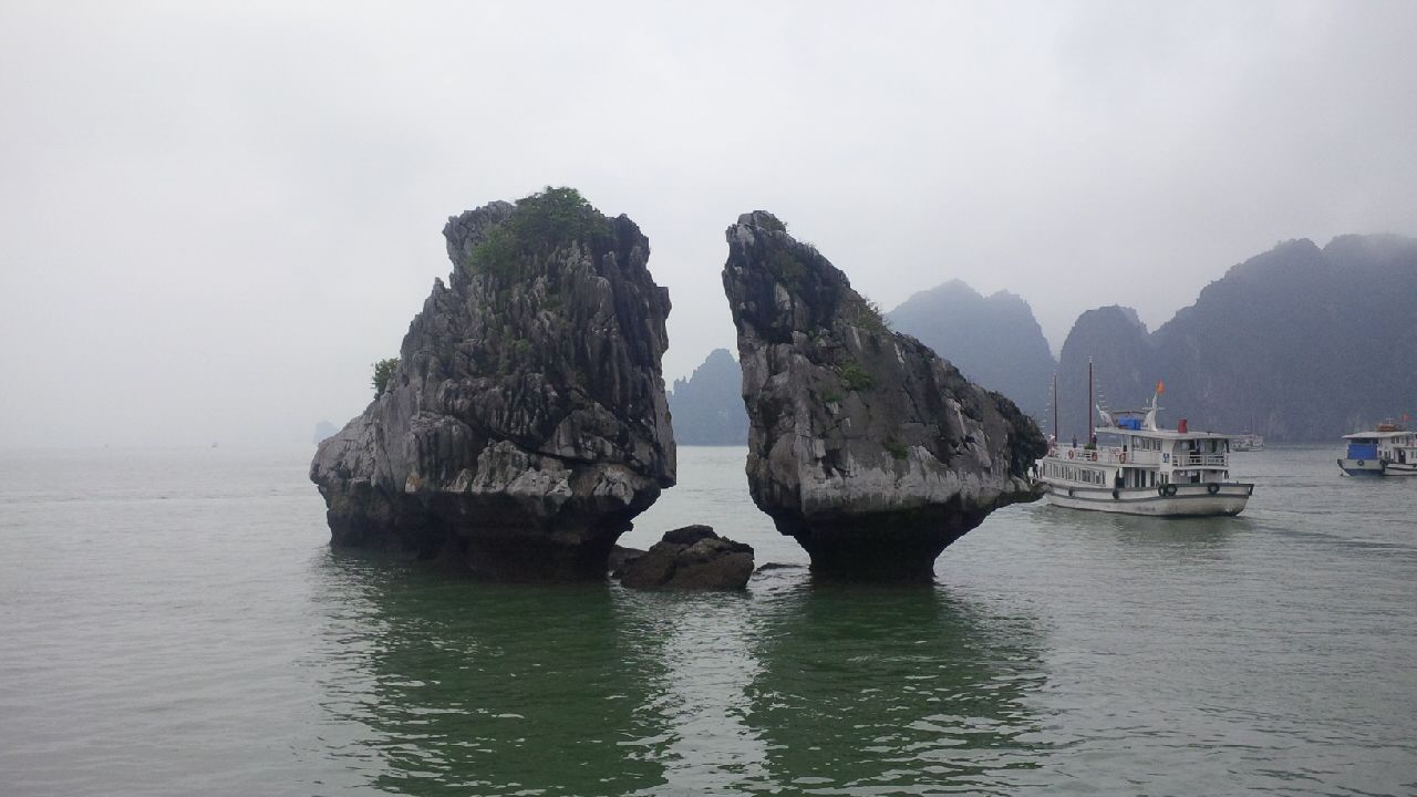 1 hon trong mai ha long
